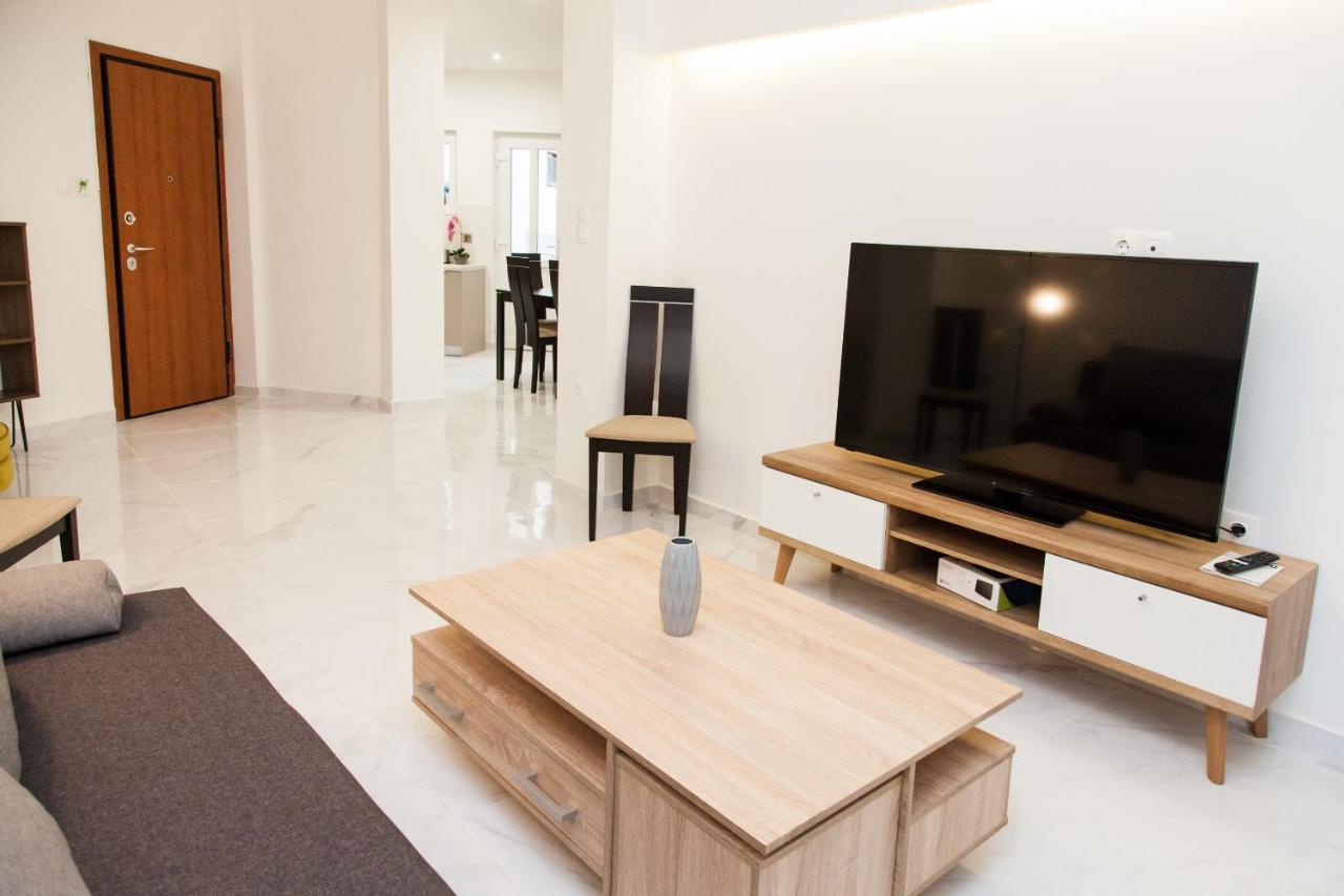 Modern 3-Bedroom Apartment Next To Koridallos Square Piraeus Ngoại thất bức ảnh