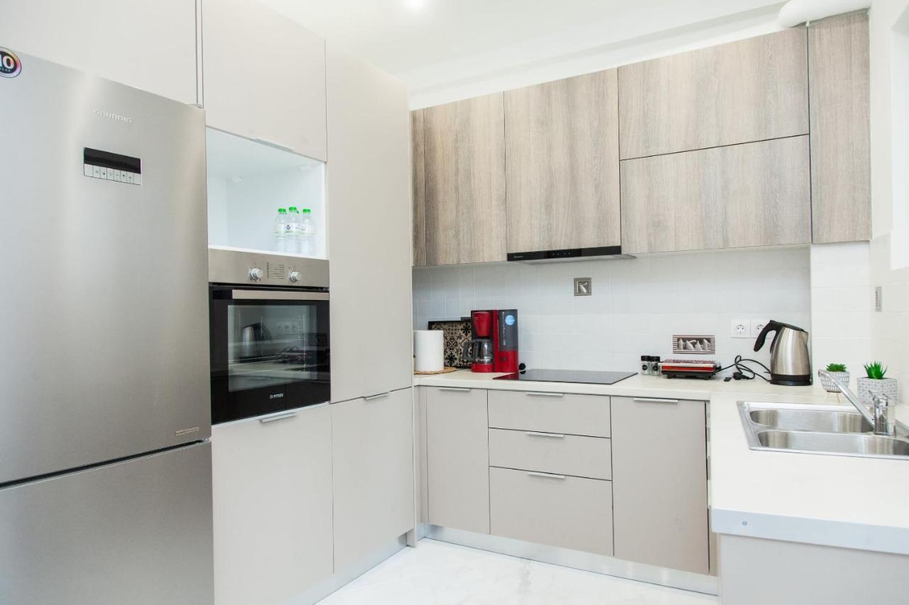 Modern 3-Bedroom Apartment Next To Koridallos Square Piraeus Ngoại thất bức ảnh