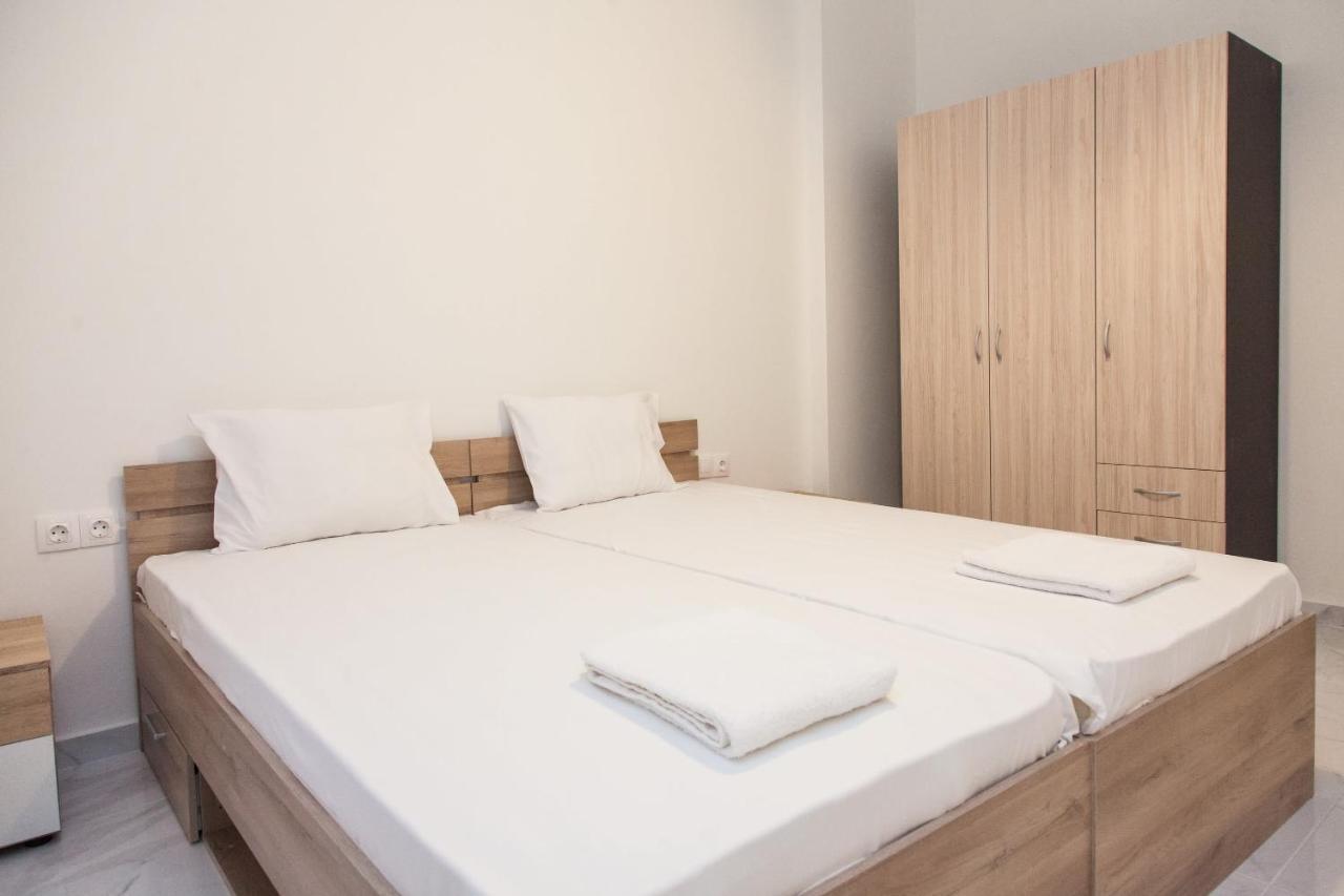 Modern 3-Bedroom Apartment Next To Koridallos Square Piraeus Ngoại thất bức ảnh